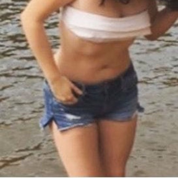 American Eagle Blue Denim Cutoffs - Picture 2 of 3